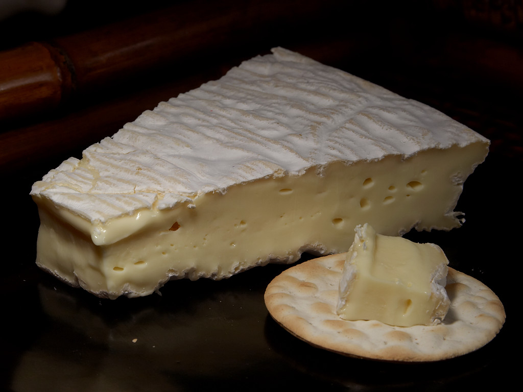 Brie de Meaux : fromage AOP à croûte fleurie