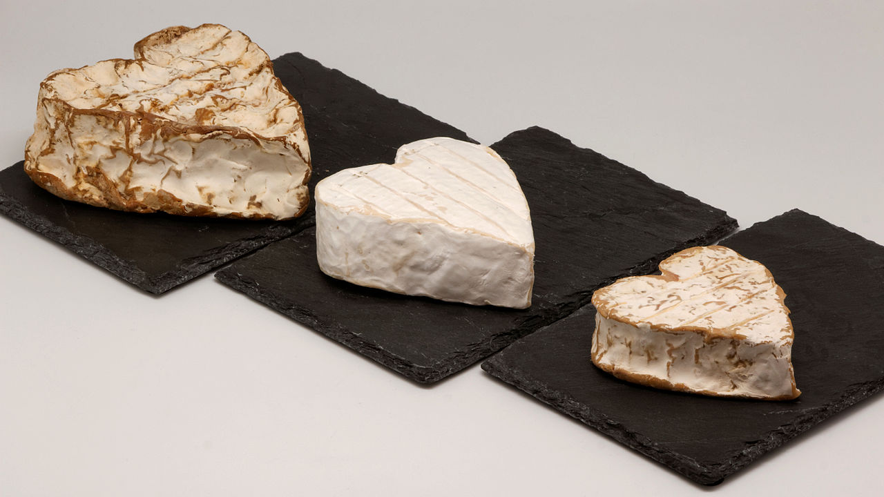 Neufchâtel : Fromage AOP Neufchâtel, photo fromage normand en forme de cœur
